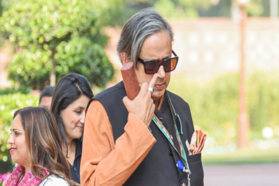 Shashi Tharoor criticizes Congress leadership