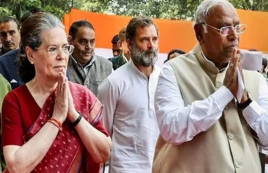 Congress leaders attend 84th Plenary Session in Gujarat