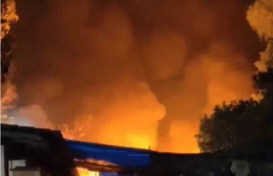 Fire at Delhi Haat Market destroys shops in Kidwai Nagar