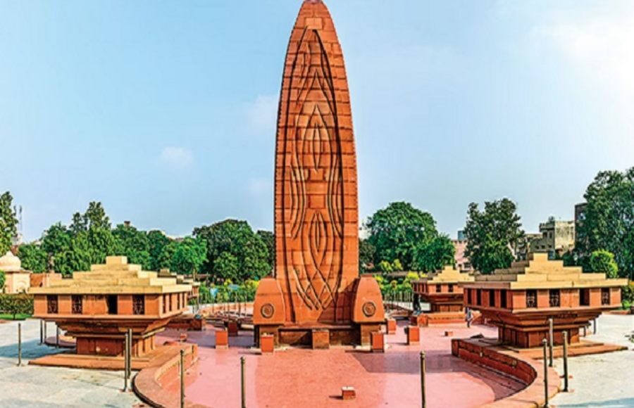Leaders pay tribute to Jallianwala Bagh martyrs in Amritsar