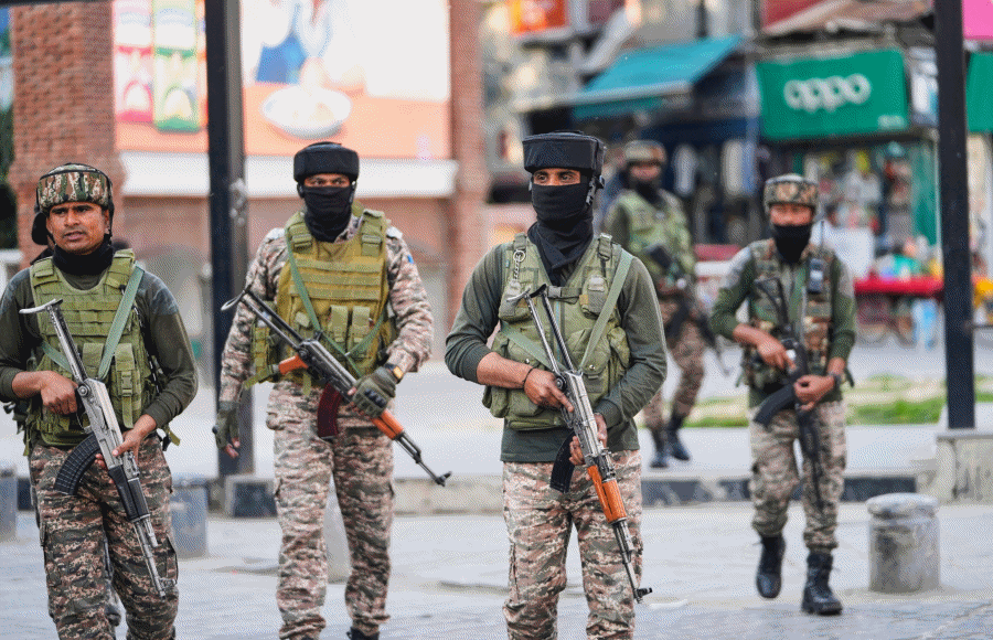 Indian Armed Forces on alert during India-Pakistan border tensions