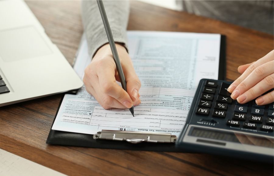 Taxpayers checking Form 26AS and AIS before filing ITR online
