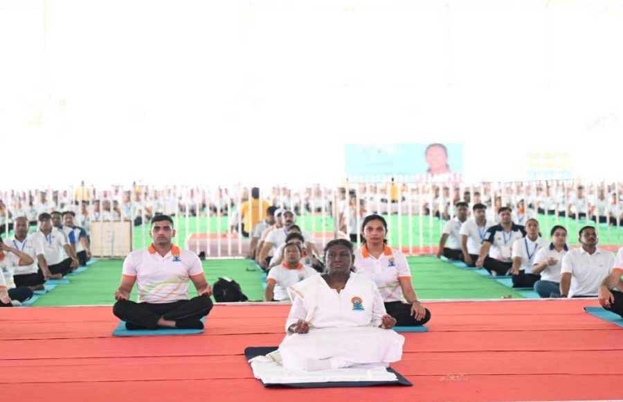 President Droupadi Murmu Participates in International Yoga Day Event in Dehradun