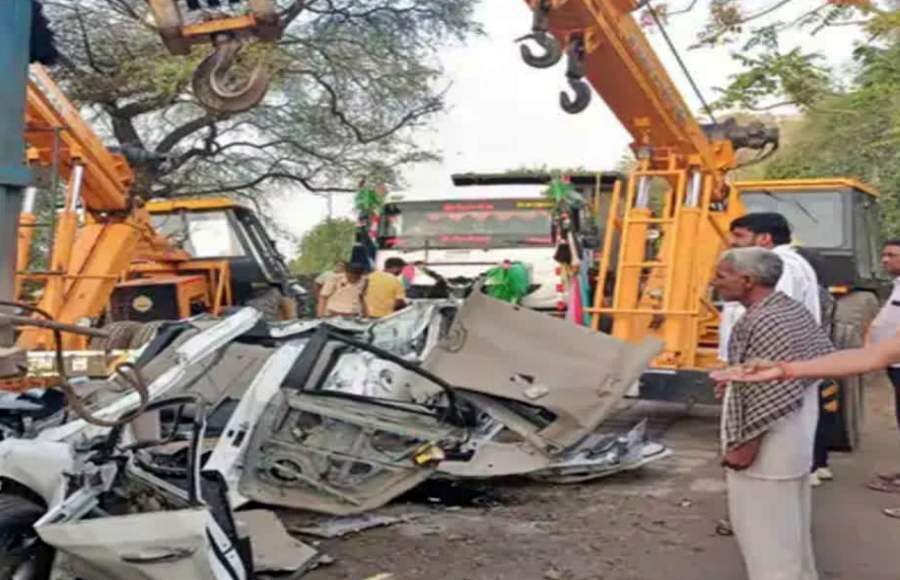 Road Accident in Mahendragarh