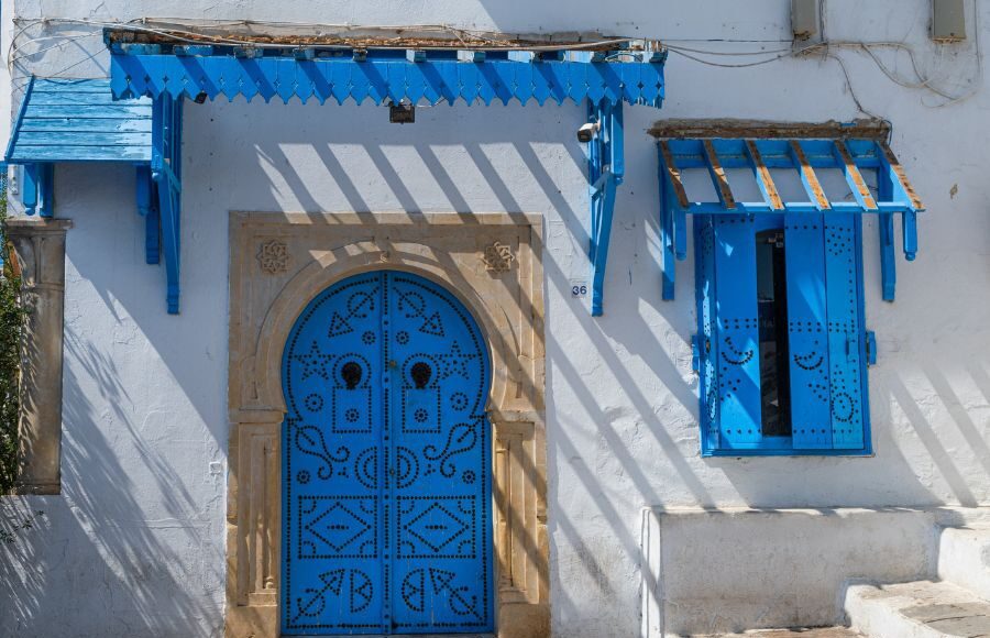 5 Common Items Placed at Home Entrance That May Cause Bad Luck, Warns Vastu Insight