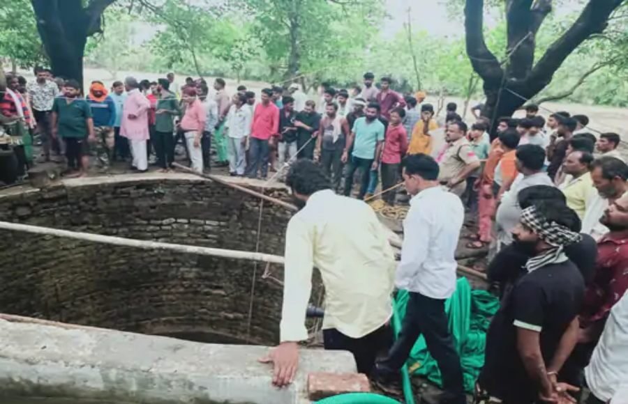 Guna villagers die in toxic gas incident during well rescue