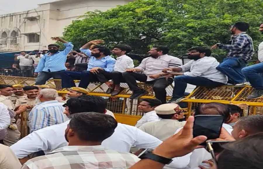 Congress workers protest in Udaipur against SHO misconduct with ex-MLA